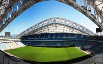 Radios de dos vías en estadios de fútbol