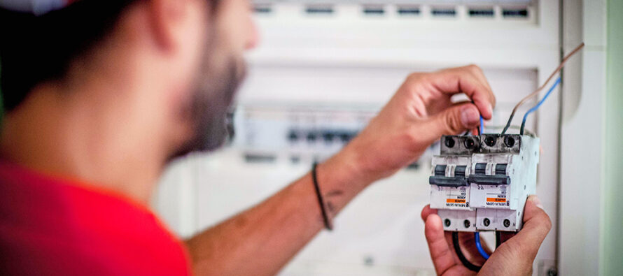 ¿Por qué se sobrecalientan los tableros eléctricos?