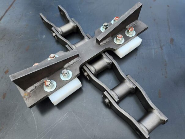 Accesorios industriales fabricados en UHMW para transportadores Redler y sistemas de arrastre de materiales de Cadenas Metalplas