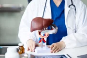 Chequeo de hepatitis: por qué todos deberían hacerse uno alguna vez. Imagen destacada sobre chequeo de hepatitis. publicada en Novedades Web