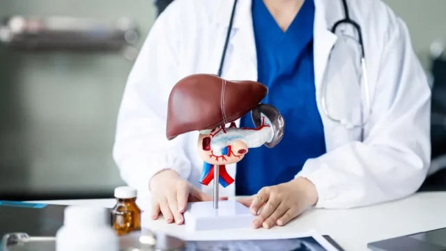 Chequeo de hepatitis: por qué todos deberían hacerse uno alguna vez. Imagen destacada sobre chequeo de hepatitis. publicada en Novedades Web