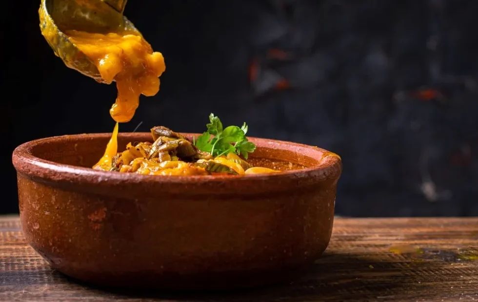 Escapadas bonaerenses: locro, empanadas y vino para celebrar la Independencia. Imagen destacada sobre Escapadas bonaerenses. publicada en Novedades Web