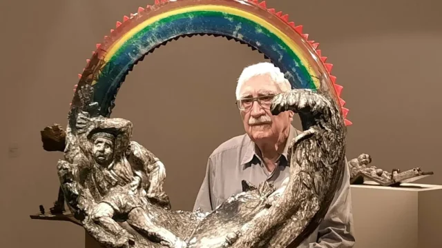 Murió Juan Carlos Distéfano, figura central de la escultura argentina. Fotografía editorial relacionada con escultura argentina contemporánea. publicada en Novedades Web