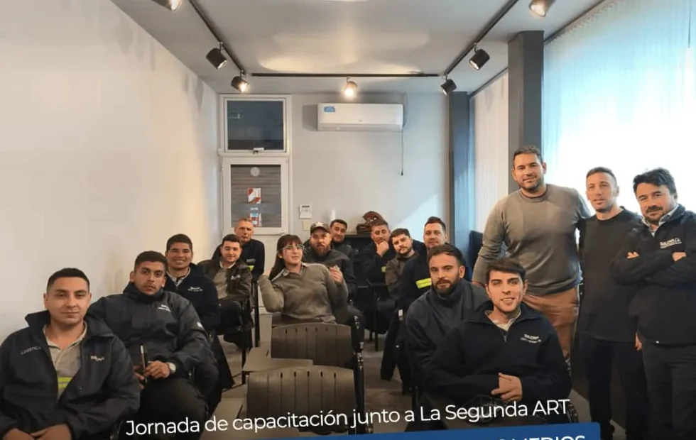 Silcar Logística refuerza la seguridad laboral con un programa de liderazgo. Fotografía editorial relacionada con liderazgo preventivo en logística. publicada en Novedades Web