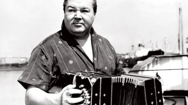 Aníbal Troilo: el bandoneón que convirtió al Abasto en memoria porteña. Imagen destacada sobre Aníbal Troilo. publicada en Novedades Web