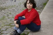 Betina González: la literatura como defensa de la sensibilidad. Fotografía editorial relacionada con literatura como educación. publicada en Novedades Web
