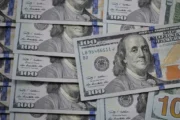 Dólar blue hoy: cotiza a $1.530 y el mercado sigue atento a las brechas. Imagen destacada sobre dólar blue hoy. publicada en Novedades Web