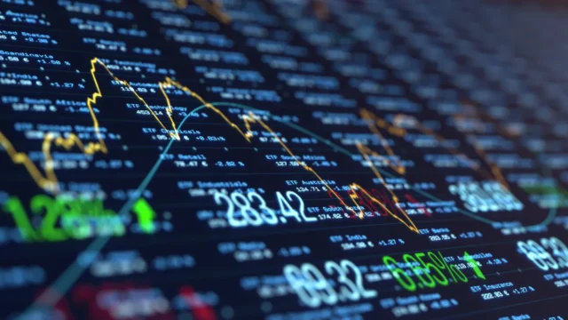 Dólar blue y oficial hoy: cotizaciones y claves del mercado este miércoles. Imagen destacada sobre dólar blue y oficial hoy. publicada en Novedades Web