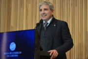 Dólar y plan de Milei: la advertencia de Caputo que inquietó a los bancos. Imagen destacada sobre dólar y plan de Milei. publicada en Novedades Web