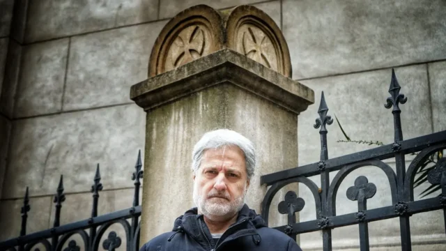 Gustavo Malajovich vuelve con una nueva novela policial de 600 páginas. Imagen destacada sobre nueva novela policial. publicada en Novedades Web