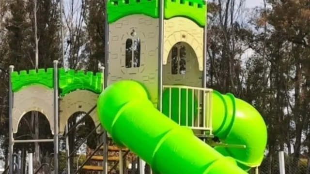 Mangrullo Castillo: el nuevo espacio de juego que llegó a Fighiera. Imagen destacada sobre Mangrullo Castillo. publicada en Novedades Web