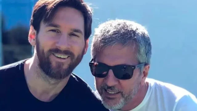 Messi íntimo: jugar hasta que llegue papá y convertir el duelo en memoria. Imagen destacada sobre Messi íntimo. publicada en Novedades Web