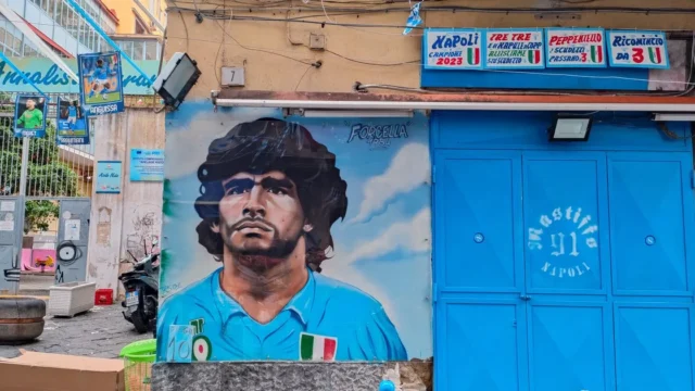 Nápoles, la ciudad de Maradona que convirtió al Diez en una leyenda viva. Imagen destacada sobre ciudad de Maradona. publicada en Novedades Web