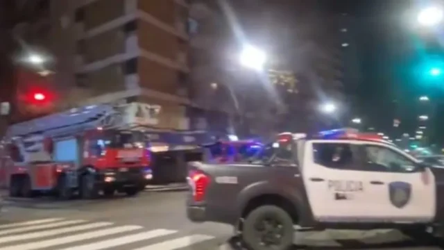 Operativo en Recoleta: rescataron a dos hombres de un piso 14. Imagen destacada sobre operativo en Recoleta. publicada en Novedades Web