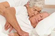 Sexualidad en la vejez: deseo, intimidad y prejuicios que persisten. Imagen destacada sobre sexualidad en la vejez. publicada en Novedades Web