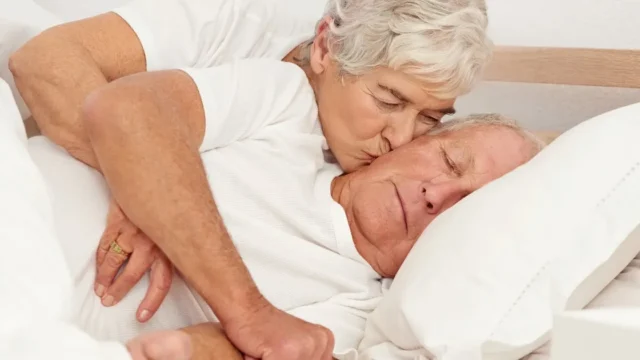 Sexualidad en la vejez: deseo, intimidad y prejuicios que persisten. Imagen destacada sobre sexualidad en la vejez. publicada en Novedades Web