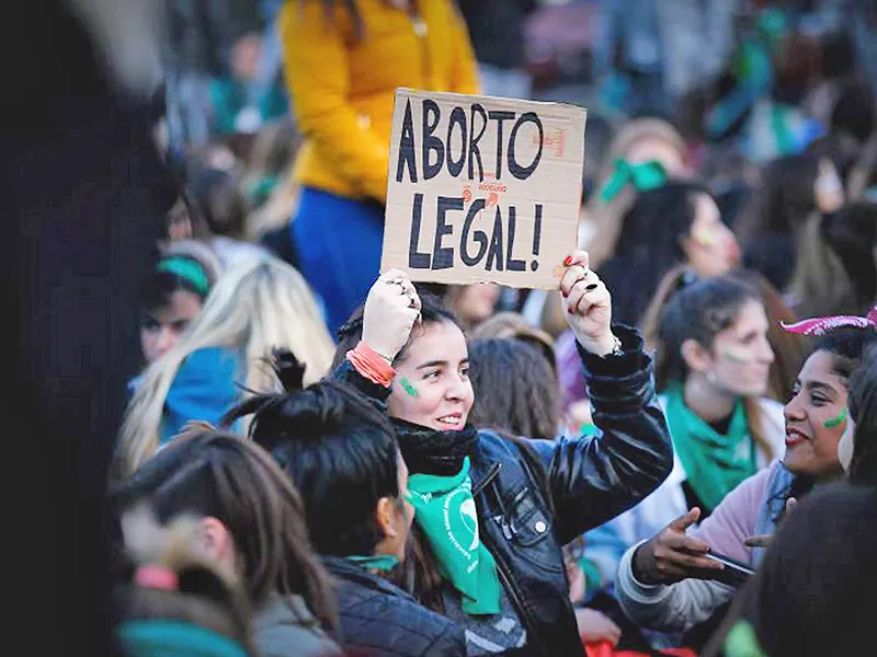 Aborto legal: habrá una jornada informativa en la Plaza San Martín de Rosario. Fotografía editorial relacionada con aborto legal en Rosario. publicada en Novedades Web