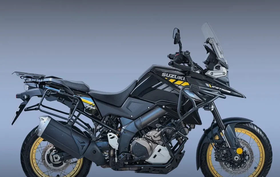 Accesorios para viajar en la Suzuki V-Strom 1050 con más carga y protección. Fotografía editorial relacionada con accesorios para viajar V-Strom 1050. publicada en Novedades Web