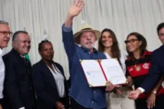 Brasil impulsa la profesionalización del fútbol femenino antes del Mundial 2027. Imagen destacada sobre profesionalización del fútbol femenino. publicada en Novedades Web