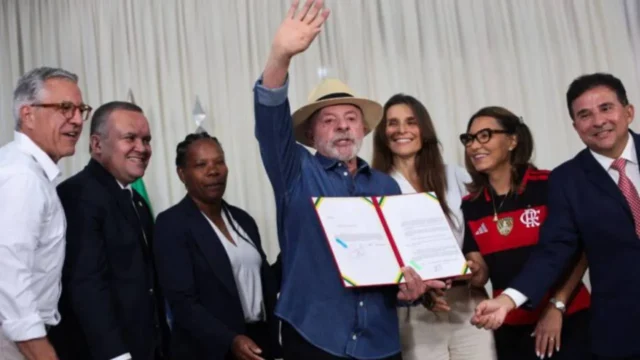 Brasil impulsa la profesionalización del fútbol femenino antes del Mundial 2027. Imagen destacada sobre profesionalización del fútbol femenino. publicada en Novedades Web