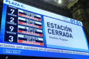 Demoras en trenes Mitre y Sarmiento por el nuevo control de alcoholemia. Fotografía editorial relacionada con demoras trenes Mitre Sarmiento. publicada en Novedades Web