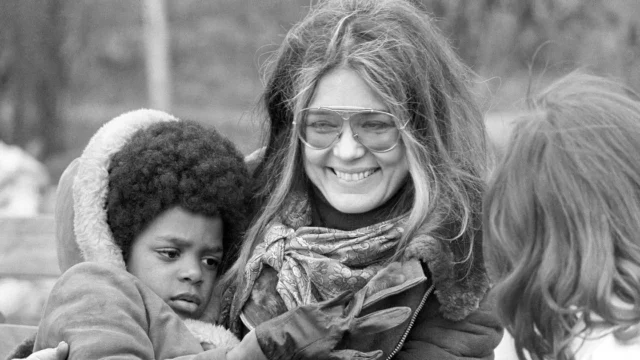 Gloria Steinem: de infiltrarse en Playboy a fundar la revista Ms. Fotografía editorial relacionada con vida de Gloria Steinem. publicada en Novedades Web
