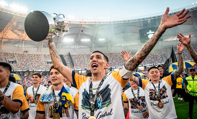 Rosario Central ganó la Supercopa Internacional con una noche brillante de Di María. Imagen destacada sobre Rosario Central ganó. publicada en Novedades Web
