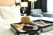 Accesorios de viaje: qué llevar para proteger y ordenar la valija. Imagen destacada sobre accesorios de viaje. publicada en Novedades Web