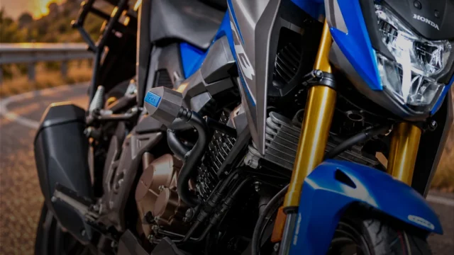 Accesorios para Honda Twister CB 300F: qué conviene revisar. Fotografía editorial relacionada con accesorios Honda Twister CB 300F. publicada en Novedades Web