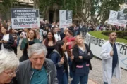 Amsafé Rosario marchó por Nancy Godoy y reclamó mejoras educativas. Fotografía editorial relacionada con movilización de Amsafé Rosario. publicada en Novedades Web