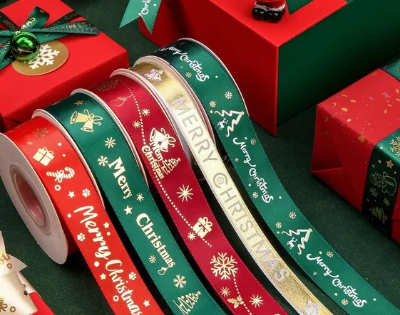 Cintas navideñas: ideas para decorar regalos, hogares y emprendimientos. Imagen destacada sobre cintas navideñas. publicada en Novedades Web