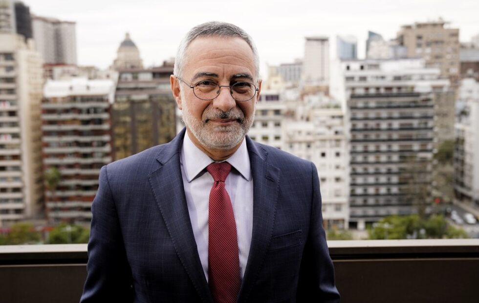Elección brasileña demora el regreso del embajador a Buenos Aires. Fotografía editorial relacionada con elección brasileña y embajador. publicada en Novedades Web