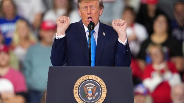 La crítica a Trump por sus videos con IA y su acercamiento a Putin. Fotografía editorial relacionada con videos con IA de Trump. publicada en Novedades Web