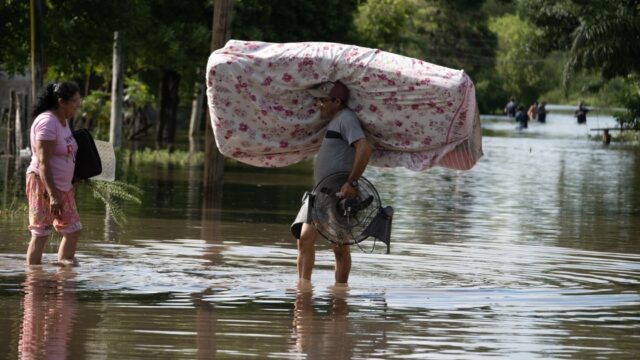 Lluvias extremas en Chile y alerta por el huracán Simón en México. Imagen destacada sobre lluvias extremas en Chile. publicada en Novedades Web