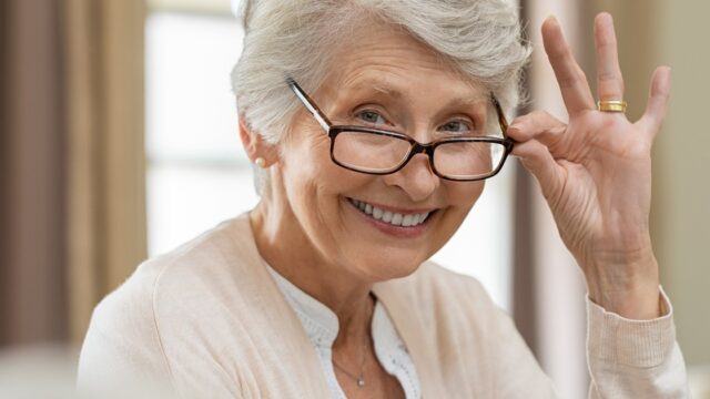 NAD+ y vitaminas: qué pueden demostrar realmente los suplementos de longevidad. Imagen destacada sobre suplementos de longevidad. publicada en Novedades Web