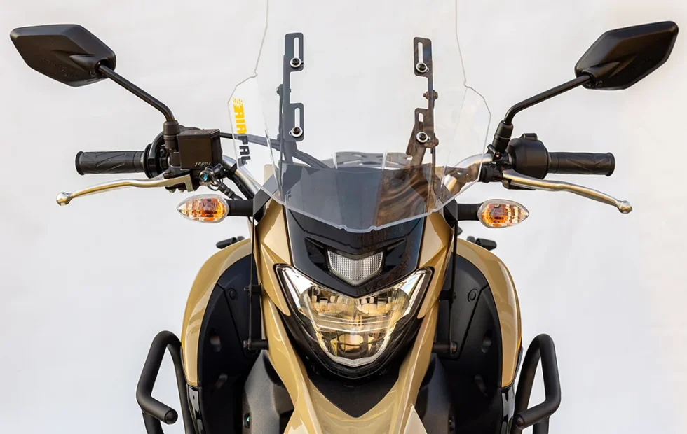 Parabrisas AIRPAL para Yamaha XTZ 250 ABS: qué revisar antes de comprar. Fotografía editorial relacionada con parabrisas AIRPAL XTZ 250 ABS. publicada en Novedades Web