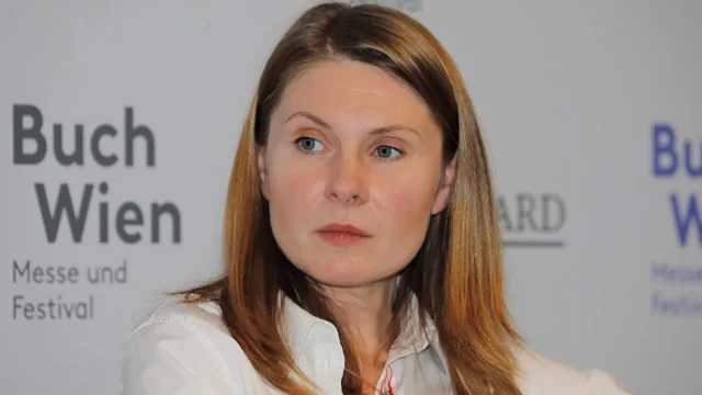 Tatiana Țîbuleac durante la feria Buch Wien de 2023.